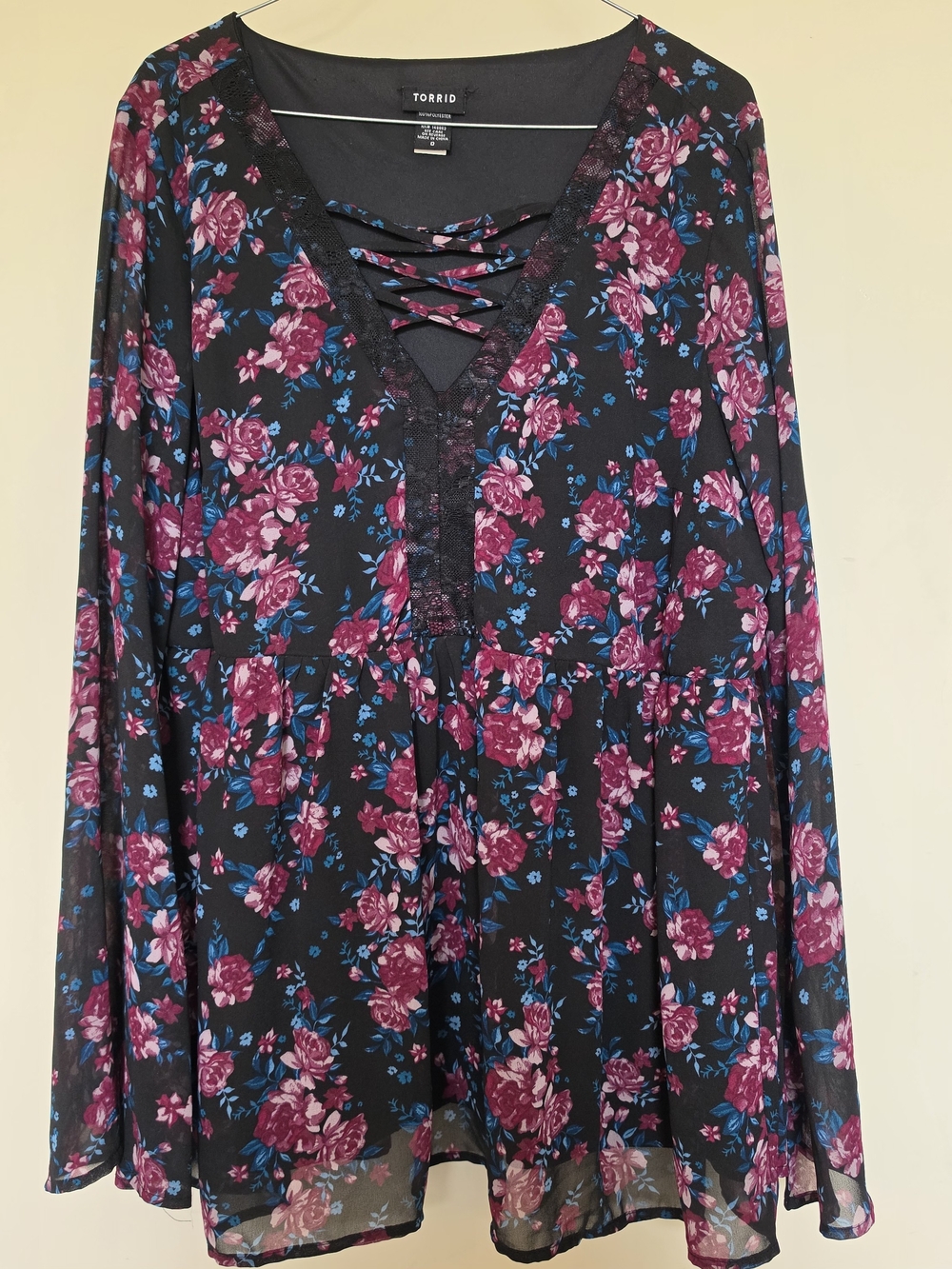 torrid Black Floral Lace-Up V-Neck Tunic with Pink & Blue Roses